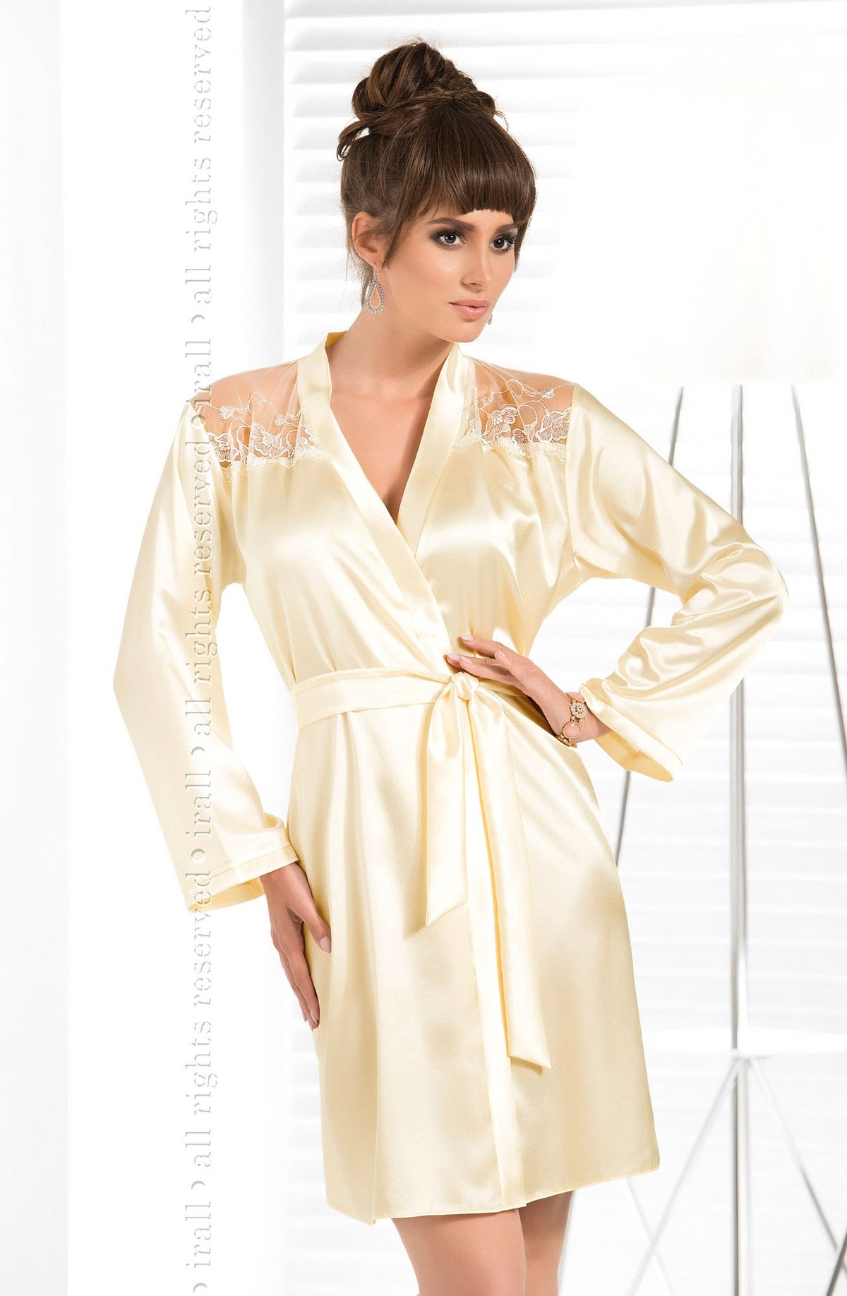 Irall Daphne Dressing Gown Cream – alternate view